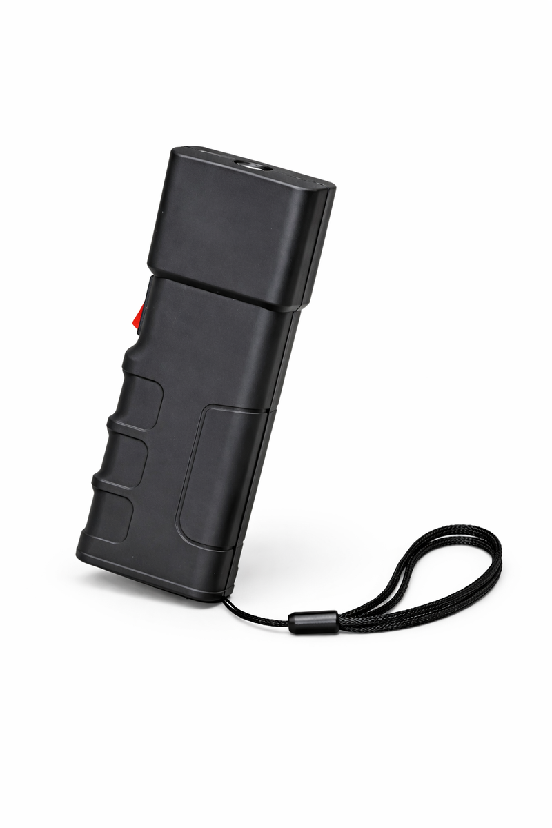 Zoomable LED flashlight